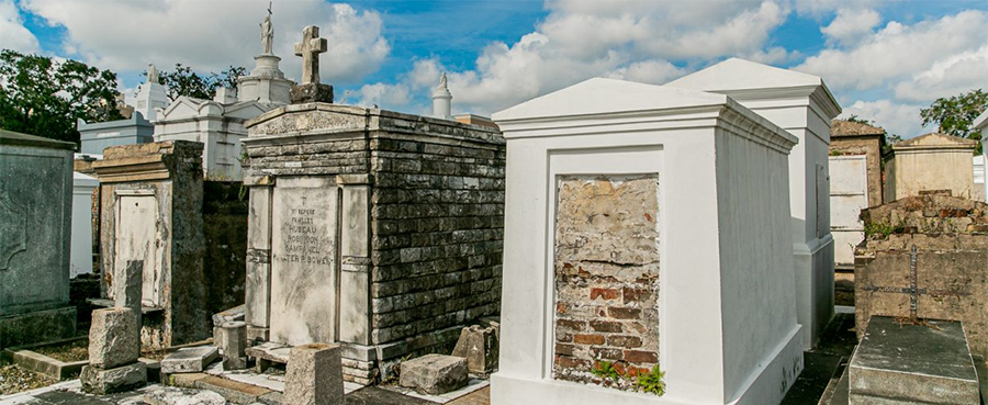 New Orleans: St. Louis Cemetery No. 1 - Credit: cemeterytourneworleans.com